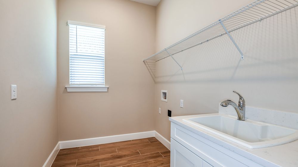 Esp-Lake-Club-Assuro-Lot-557-11912-Noveli-Court-3668-16x9