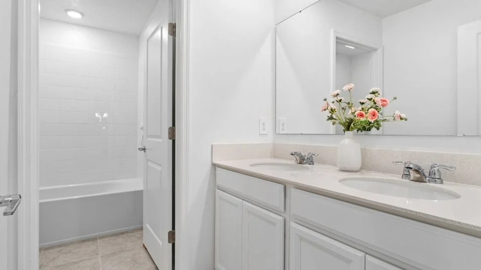 imgi_80_olh_2382_pic_columbia_bath2_f2_08_28_23